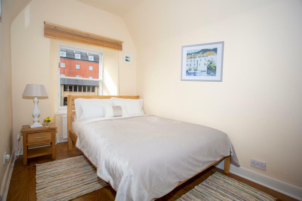 Spacious 2 Bed Apartment In The Heart Of Old Town 에든버러 외부 사진
